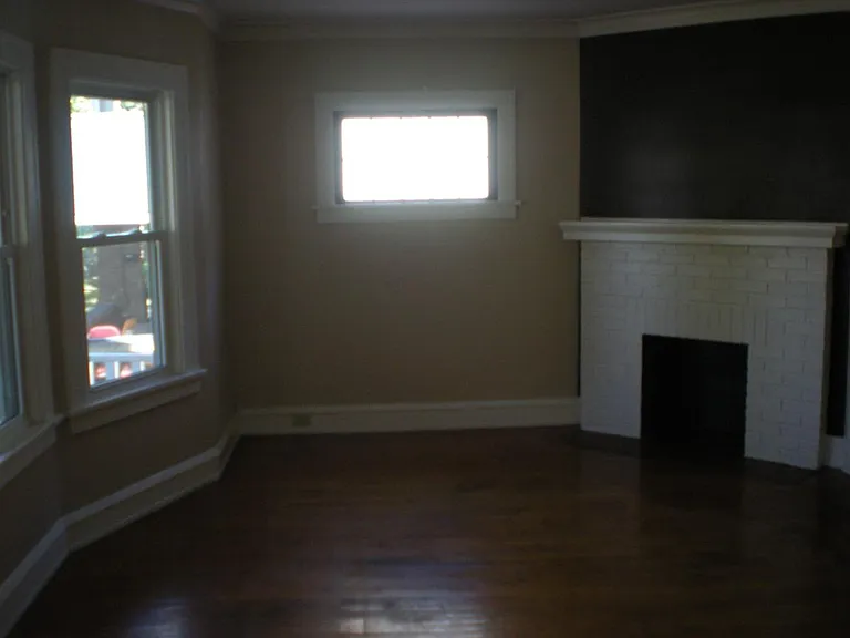 Victoria Ave — Photo 6