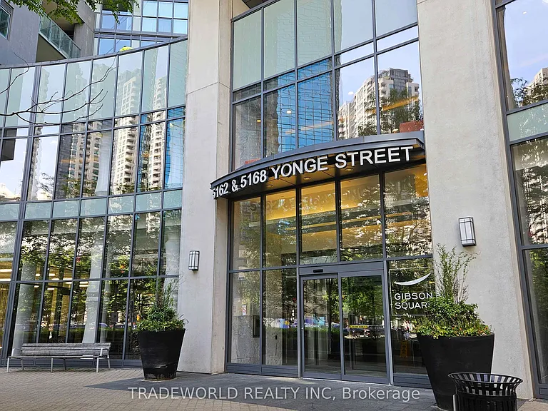 5162 W Yonge St #1901 — Photo 1