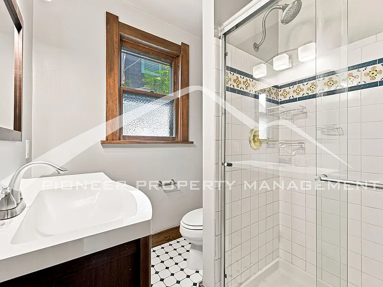 821 S Grant St — Photo 13