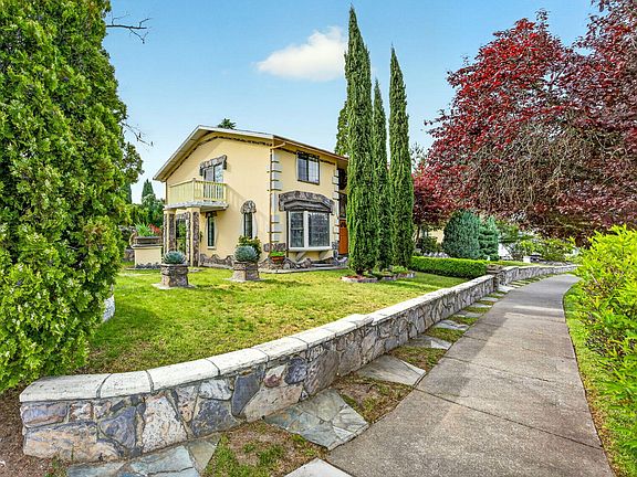 5th image of 1082 La Loma Dr