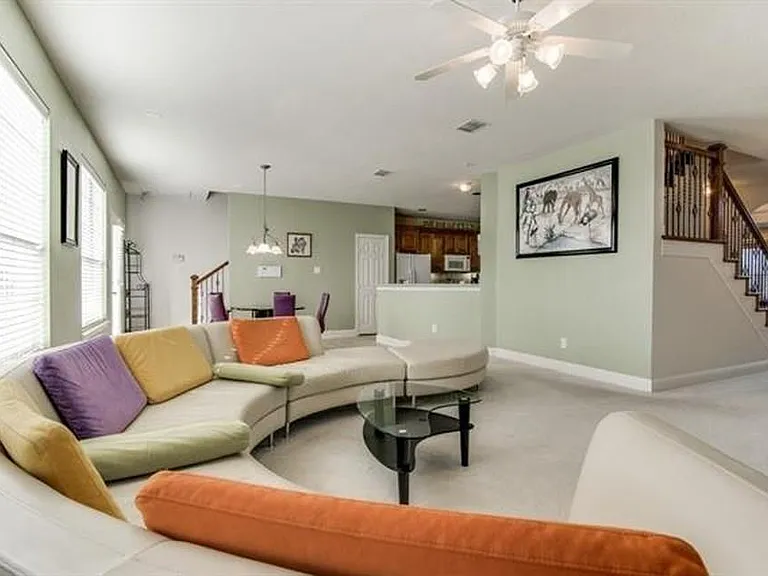 1016 Thorncliff Trl — Photo 10