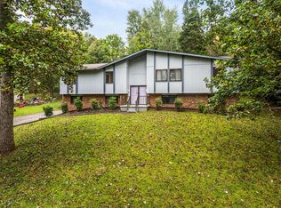 122 Greystone Dr, Oak Ridge, TN 37830