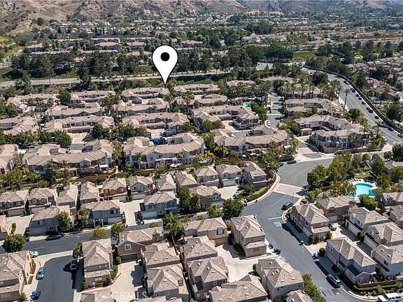 3rd image of 112 Santa Barbara Ct