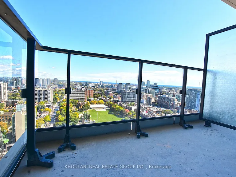77 Shuter St #Penthouse 08 — Photo 16