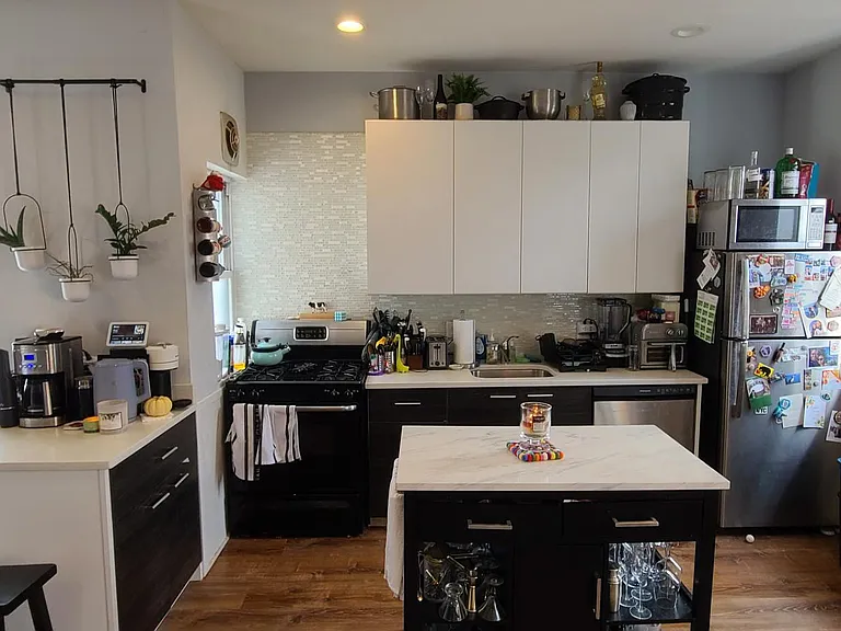 1207 W Grace St #3R — Photo 2