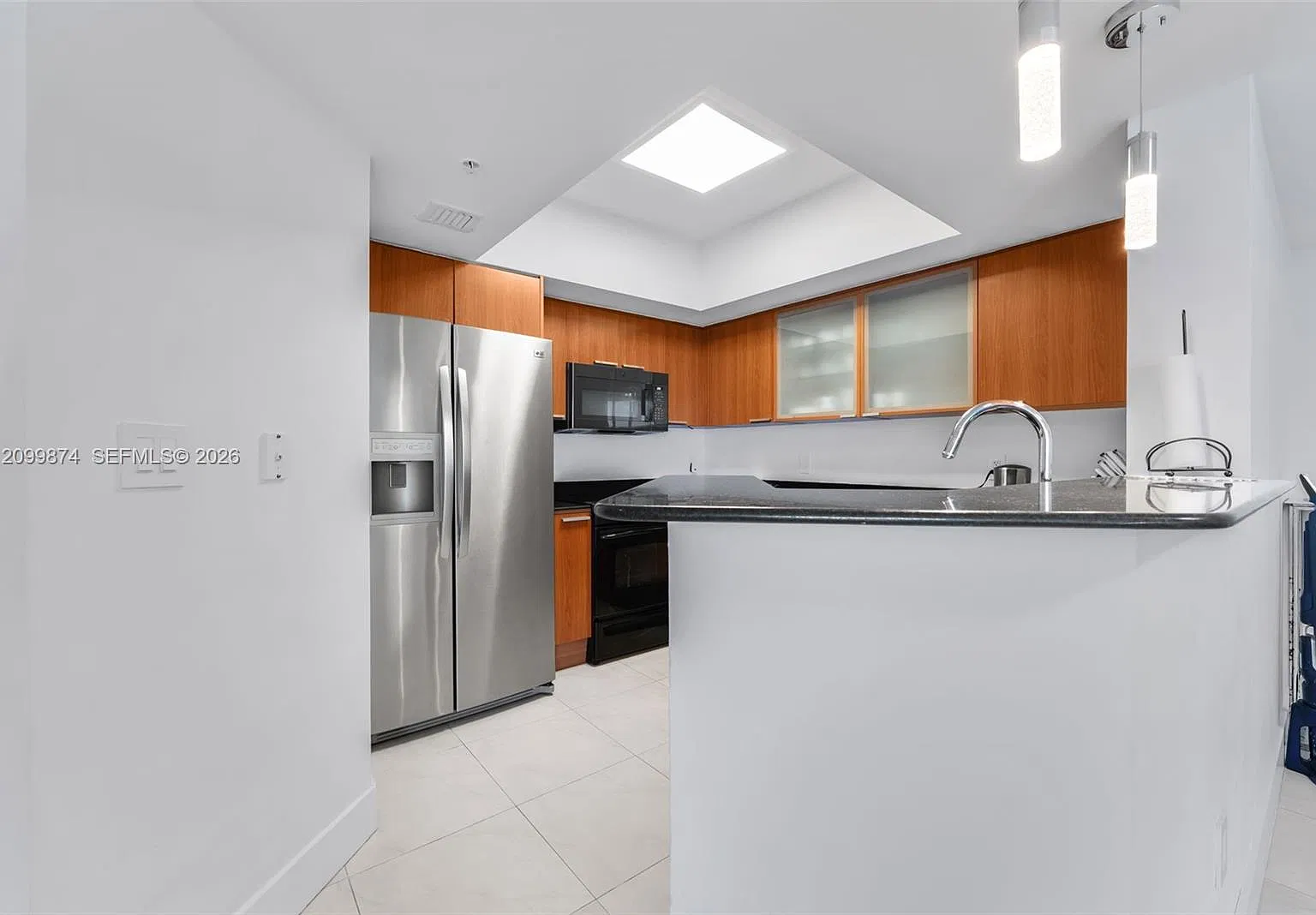 La Perla Condo — Photo 4