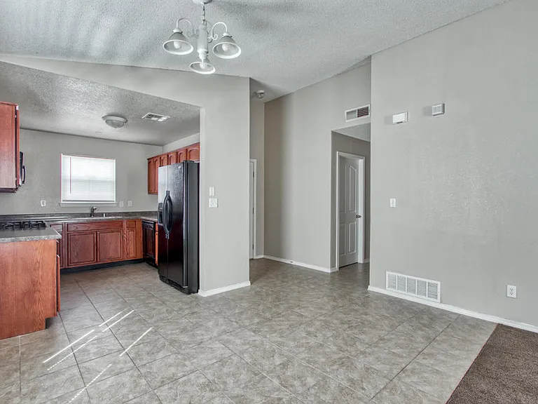 7328 Sachet Cliff Dr — Photo 8