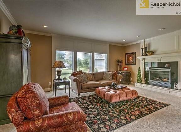 Great Room with Fireplace