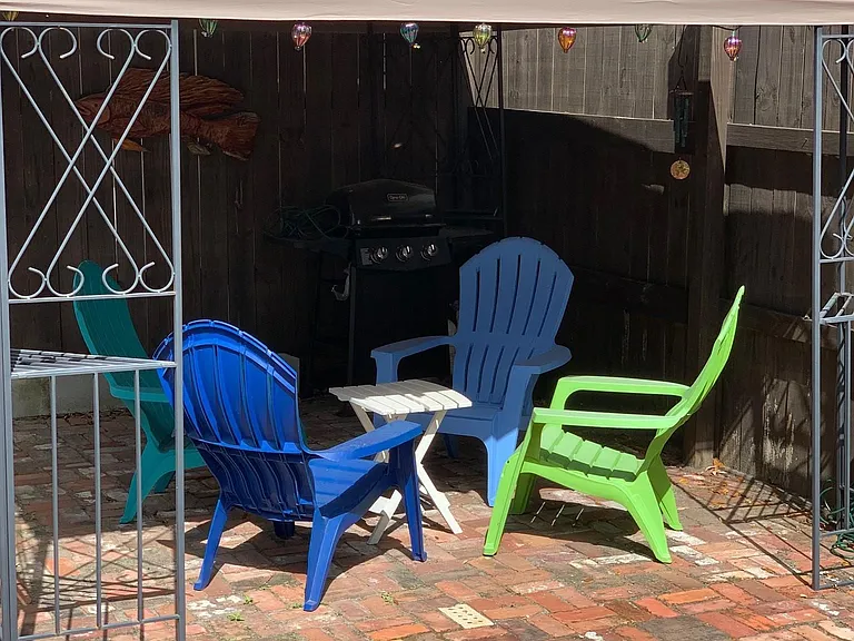 100 Lincoln St — Photo 11