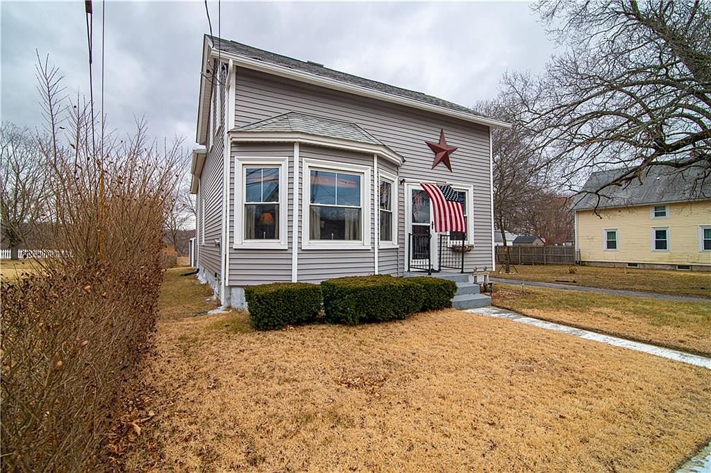 616 Manville Rd, Woonsocket, RI 02895 Zillow