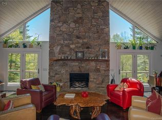 1261 Charlie Brown Rd, Burnsville, NC 28714