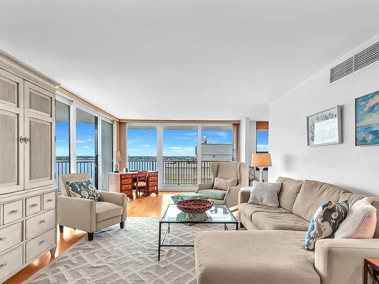 5480 N Ocean Dr #A10C — Photo 3