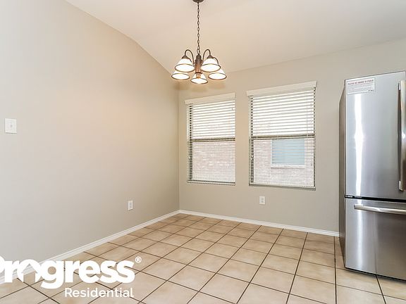 4th image of 9828 Willowick Ave