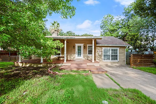5712 Avenue D Photo 1