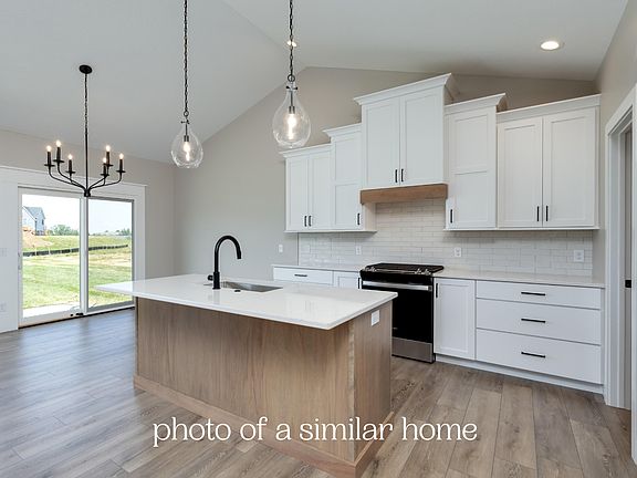 3rd image of 7001 Black Oak Dr