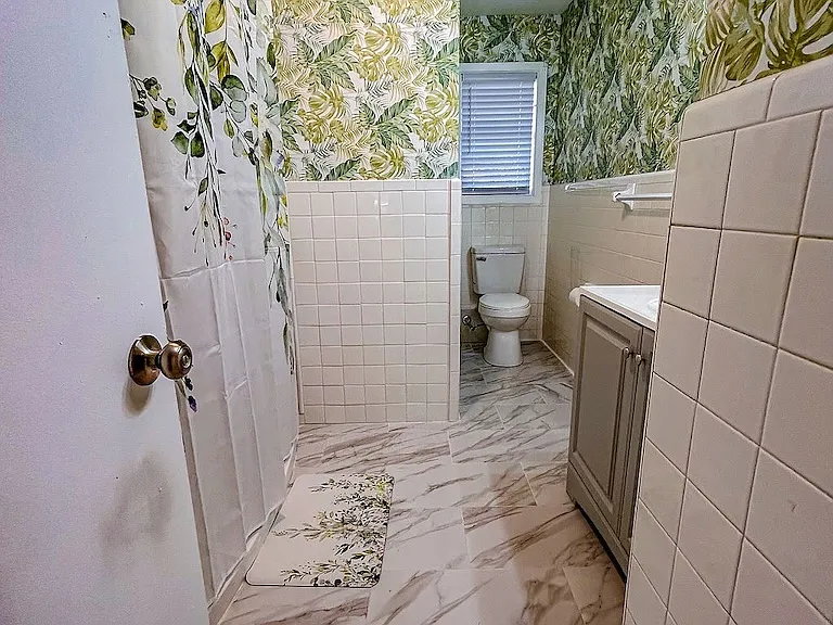 608 Holiday St — Photo 14