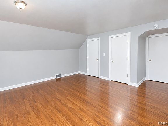 14th image of 13401 Hartwell St