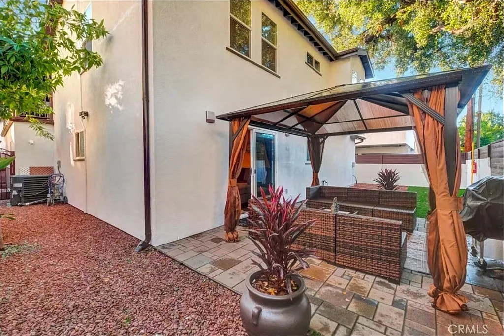 2 bed, 1600 sqft, $4,600 — Photo 1