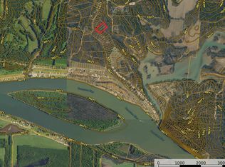 121 Beechview Dr, Clifton, TN 38425