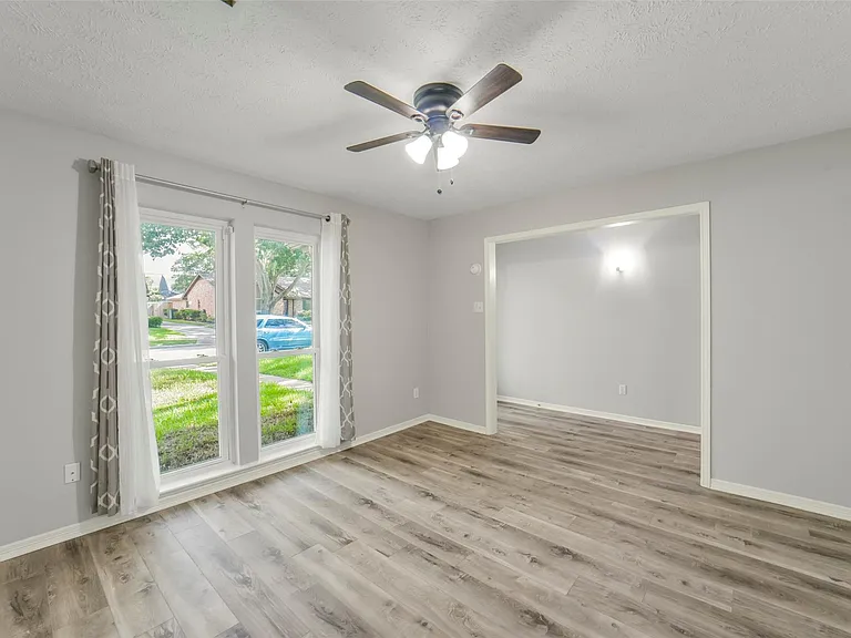 21323 Park Bluff Dr — Photo 10