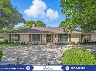 6117 Lantana Ln, Fort Worth, TX 76112