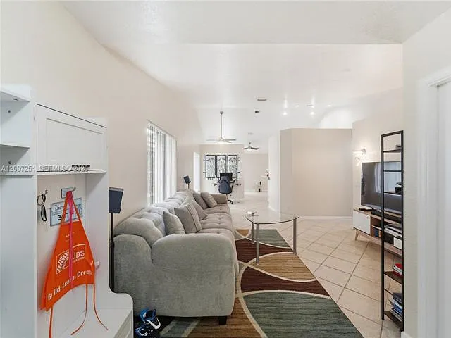 1004 Golden Cane Dr — Photo 12