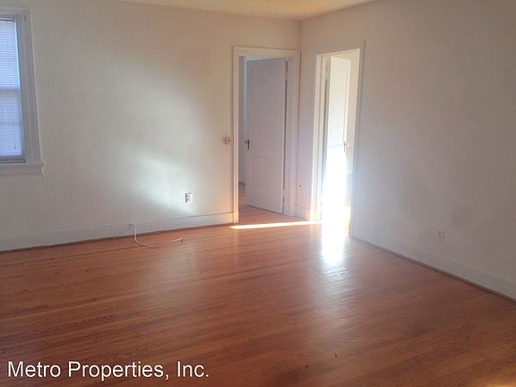 3rd image of 3913 Cutshaw Ave