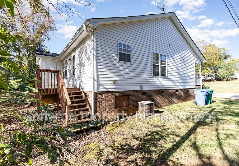 1519 Elmwood Ave — Photo 24