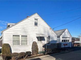 48 Pearl Aly, Monongahela, PA