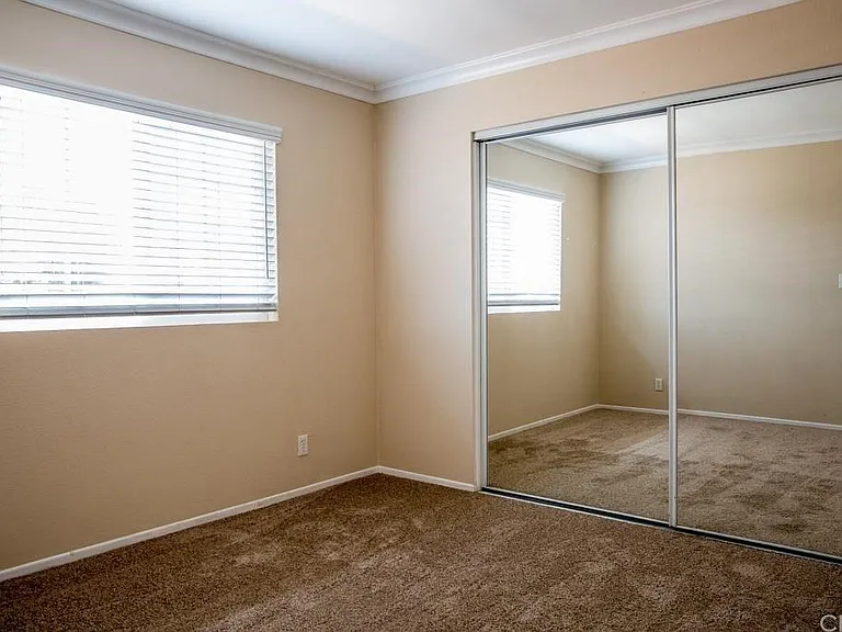 1605 E 2nd St #305 — Photo 3