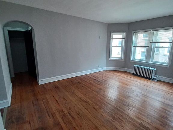 3rd image of 6322 N Albany Ave #6324-2E