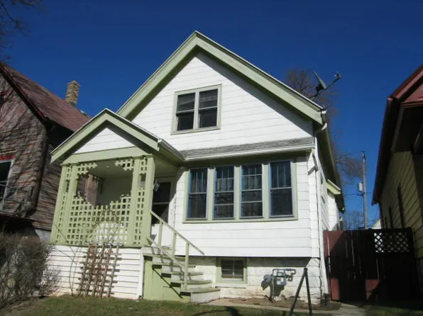2334 S 9th St, Milwaukee, WI 53215