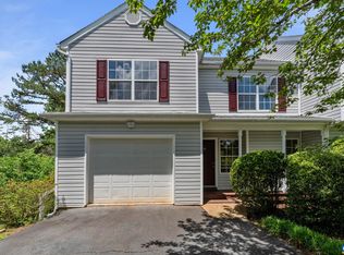 196 Buttercup Ln, Charlottesville, VA