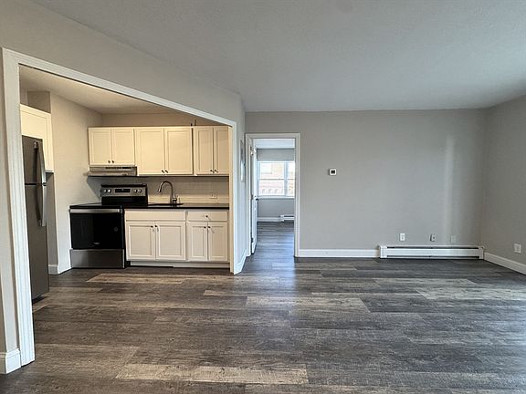 3rd image of 625 Main St #24