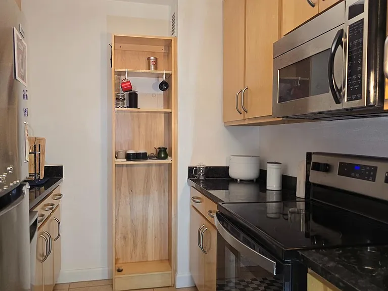 1425 4th St SW #A609 — Photo 3