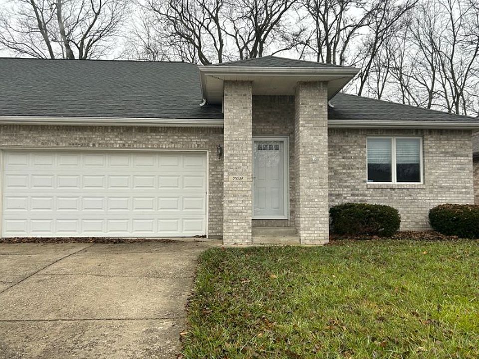 1st image of 709 S Stoney Brook Dr