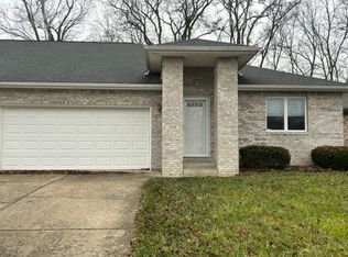 709 S Stoney Brook Dr, Muncie, IN 47304