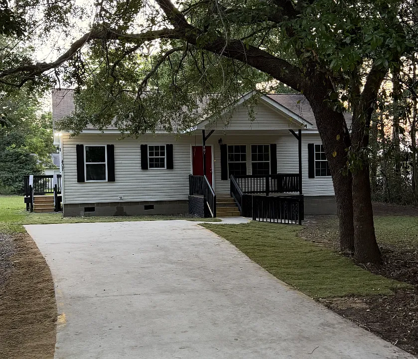 407 Cloverdale Dr