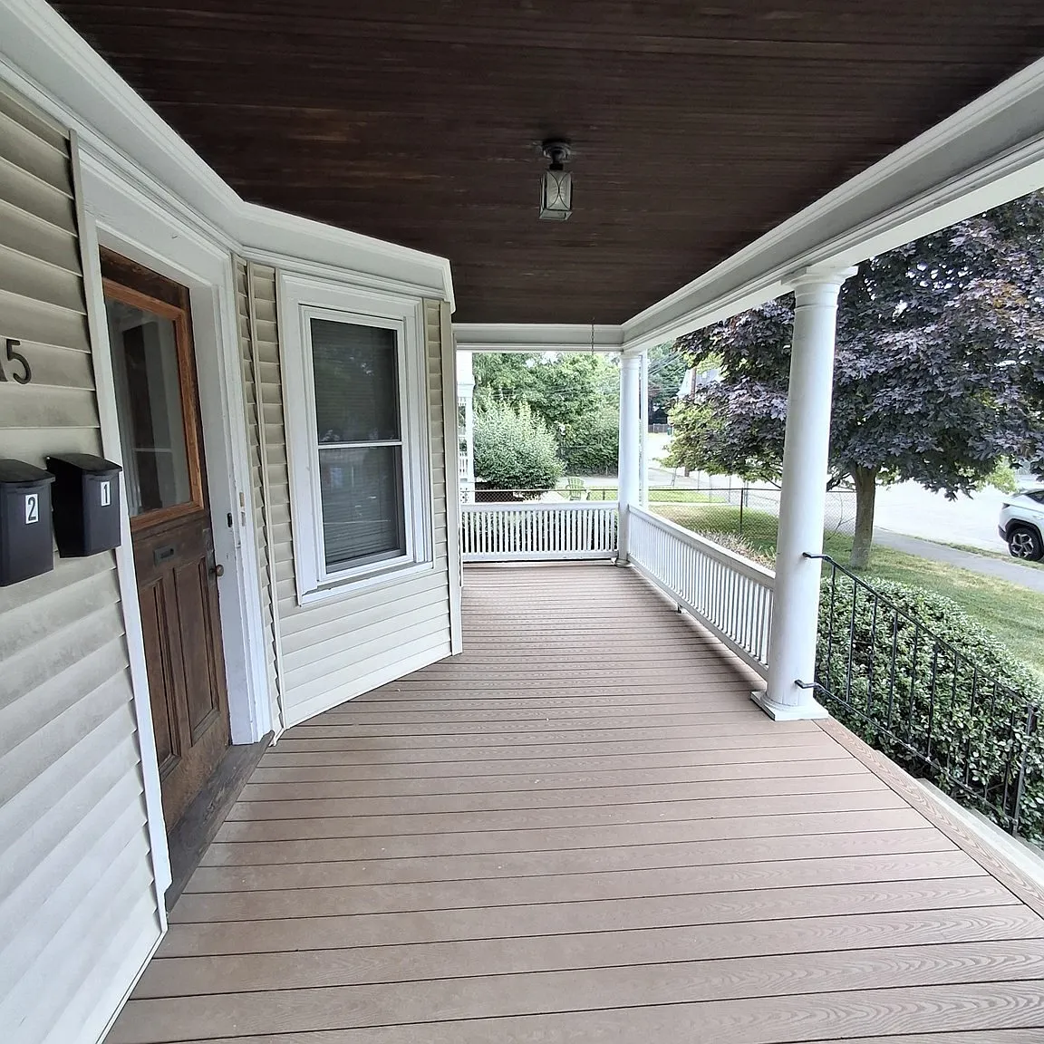 1 bed, 1.0 bath, 1052 sqft, $2,500 — Photo 2
