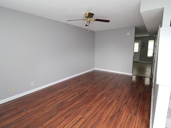 2nd image of 118 Hickory Trce APT 4