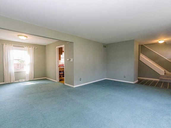 4th image of 1819 Tamfield Ave