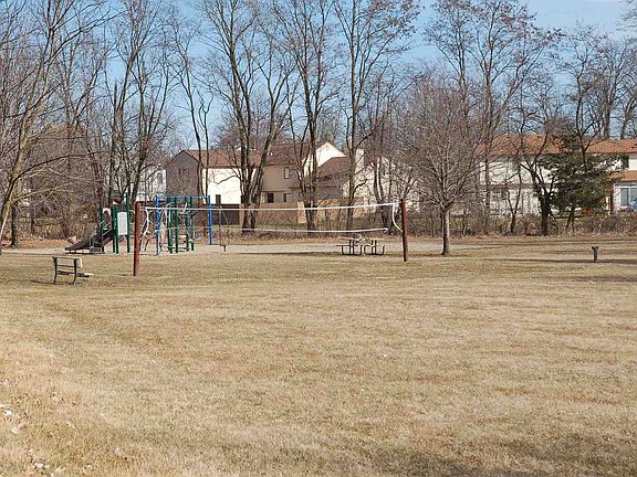 4th image of 10716 Windsor Woods Blvd