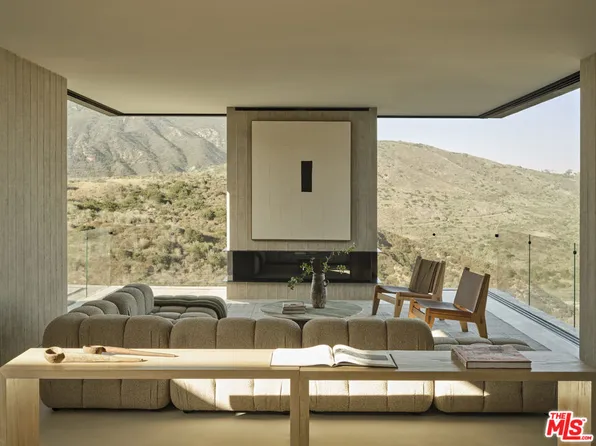 5684 Calpine Dr, Malibu, CA 90265