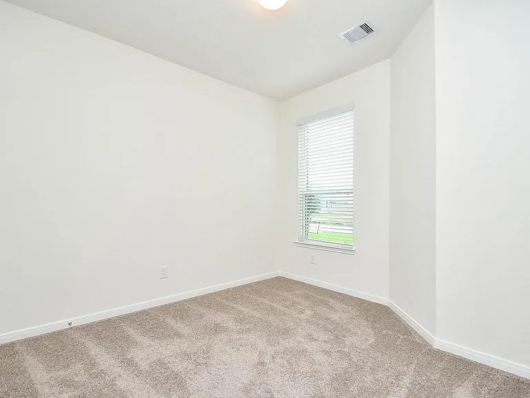 25230 Benroe St — Photo 18
