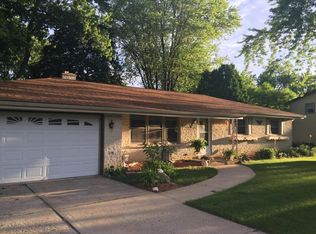 S68W12988 Camilla Dr, Muskego, WI 53150