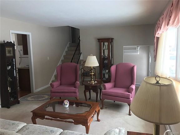 4th image of 4815 Royal Meadow Dr