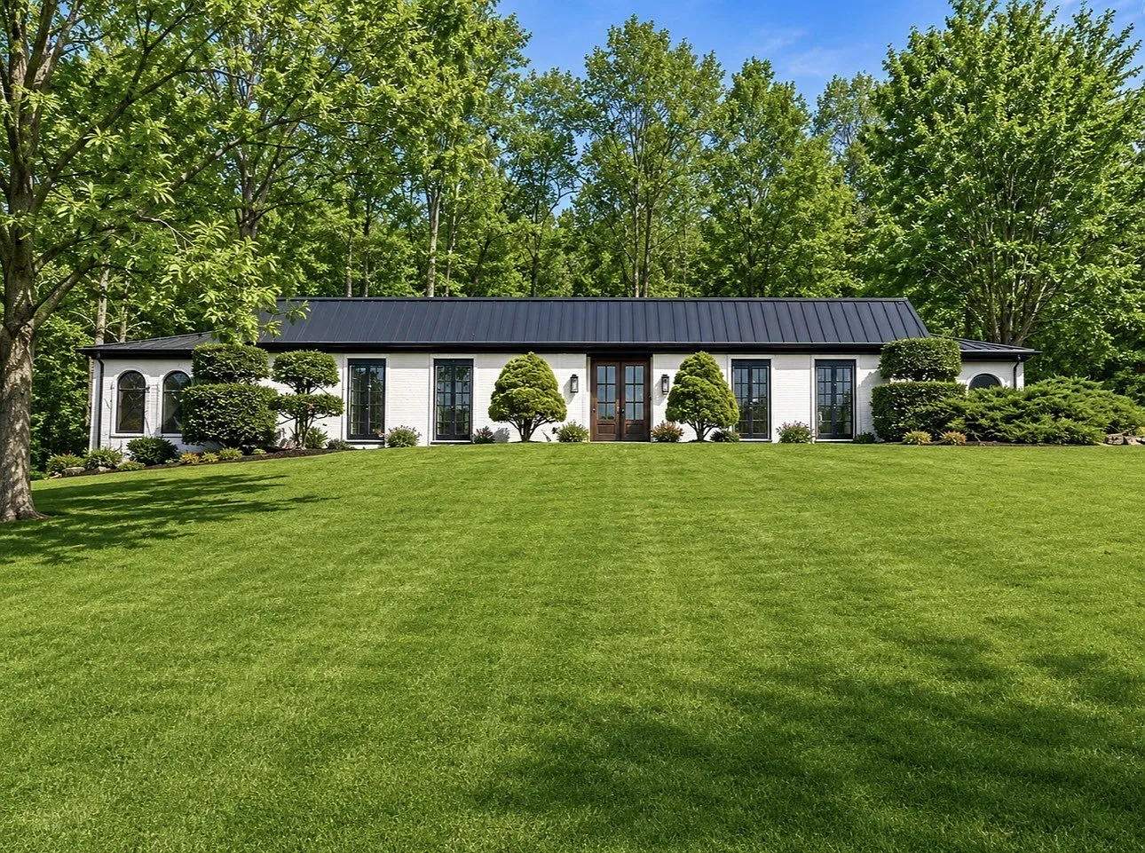 3 bed, 3.5 bath, 2955 sqft, $6,000 — Photo 1