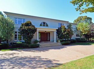 31 Old Farm Rd, Oakhurst, NJ 07755