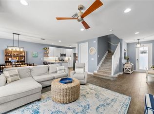 7894 Bristol Cir, Naples, FL 34120