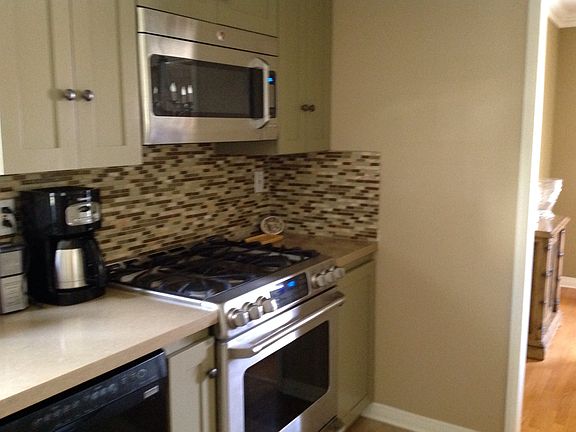 5th image of 2450 Paloma St